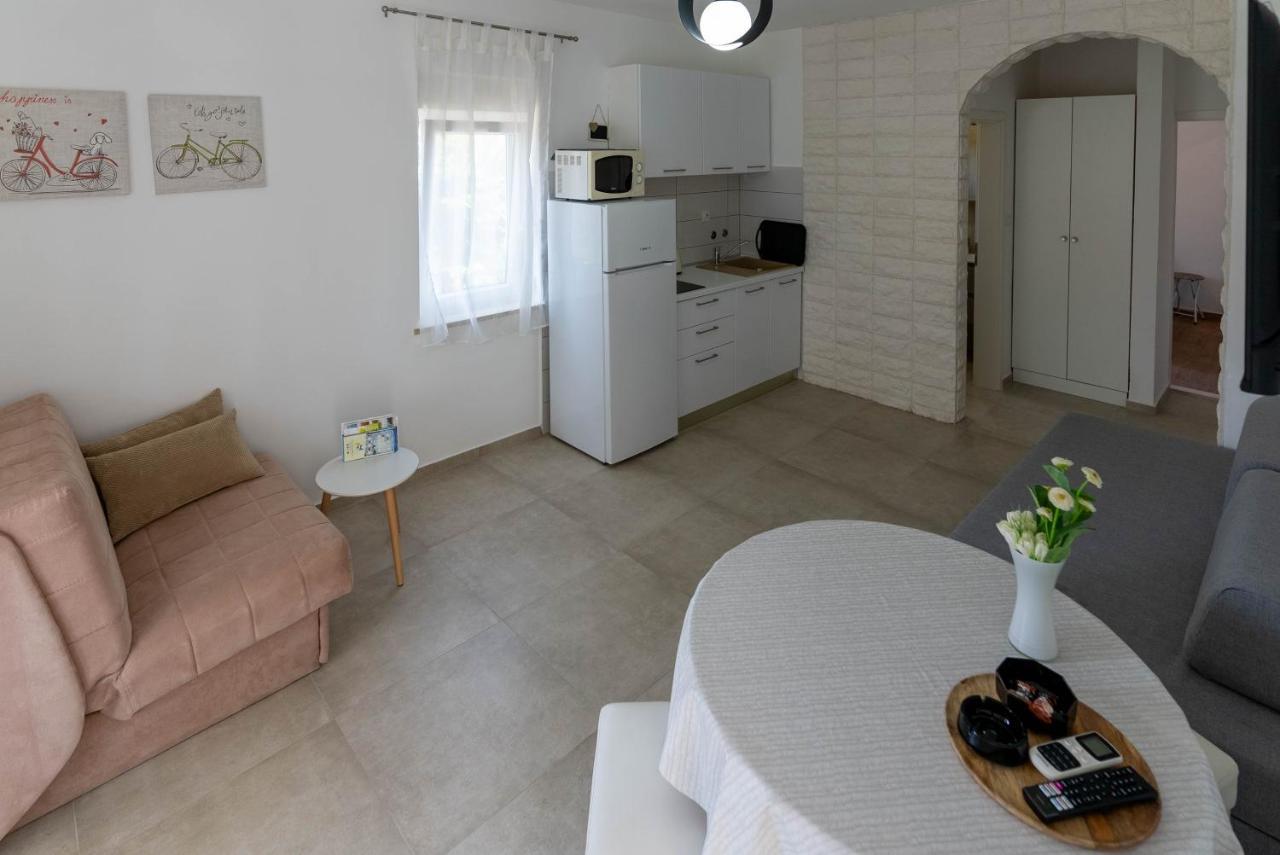 Briuni Riviera Apartment Pula Extérieur photo